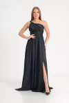 siyah-tek-omuz-yirtmacli-saten-abiye-elbise-25532